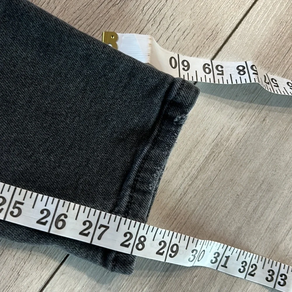 Free People We the Free black skinny jeans size 26 button fly